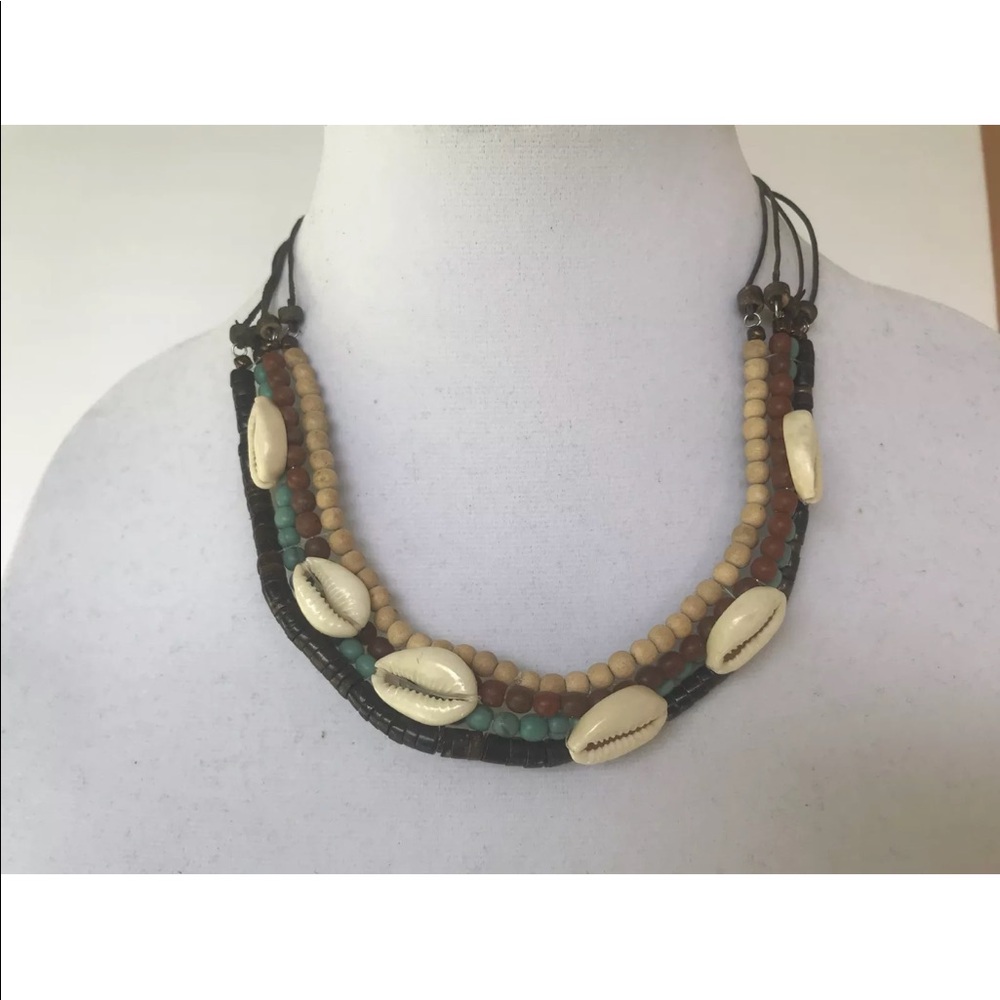 Hawaiian style bean shells short necklace‎